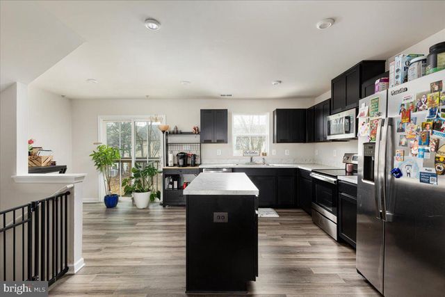 16 CHINCOTEAGUE LN, Martinsburg, WV 25403