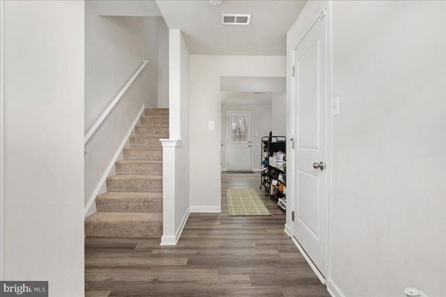 16 CHINCOTEAGUE LN, Martinsburg, WV 25403