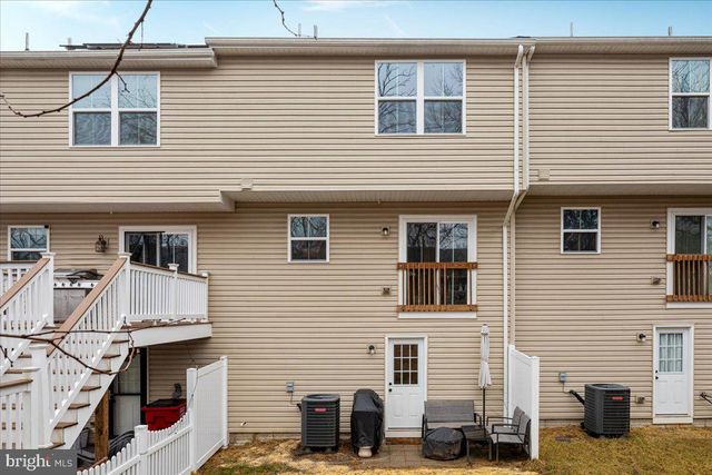 16 CHINCOTEAGUE LN, Martinsburg, WV 25403