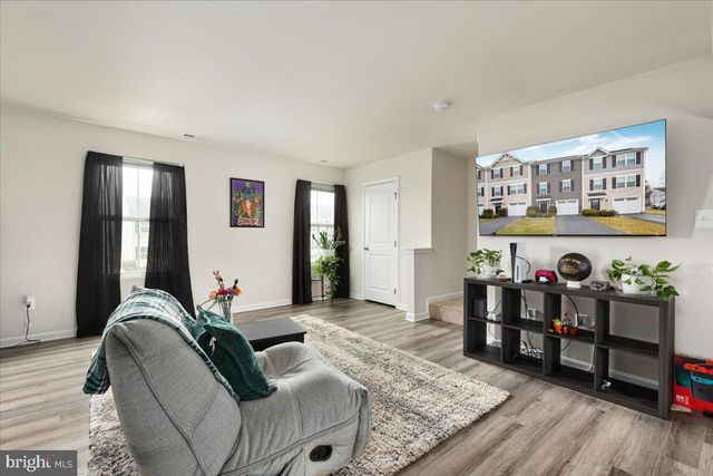 16 CHINCOTEAGUE LN, Martinsburg, WV 25403