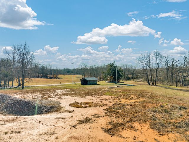 8585 Fox Hill Dr, Baxter, TN 38544