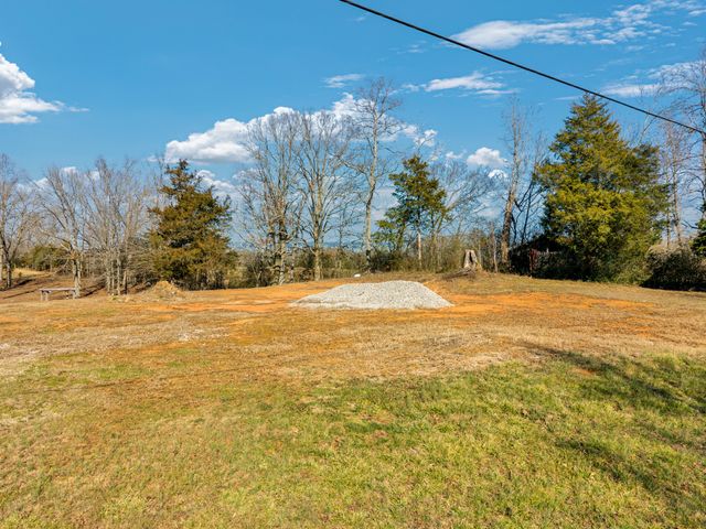 8585 Fox Hill Dr, Baxter, TN 38544