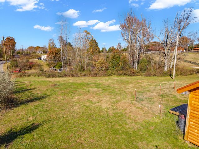 8585 Fox Hill Dr, Baxter, TN 38544