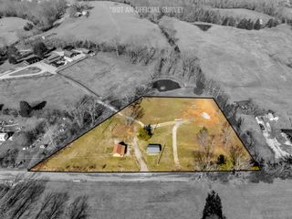 8585 Fox Hill Dr, Baxter, TN 38544