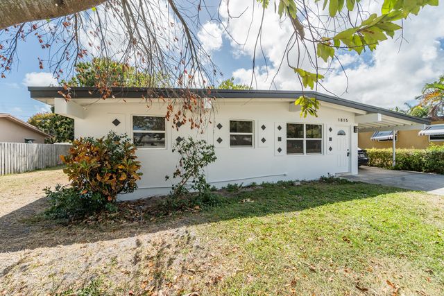 1815 Hillcrest Drive, Lake Worth Beach, FL 33461
