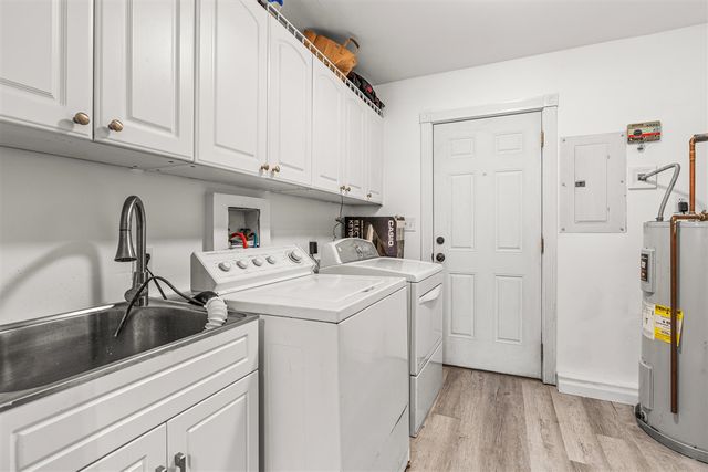 985 E Jarvis Avenue, Hazel Park, MI 48030