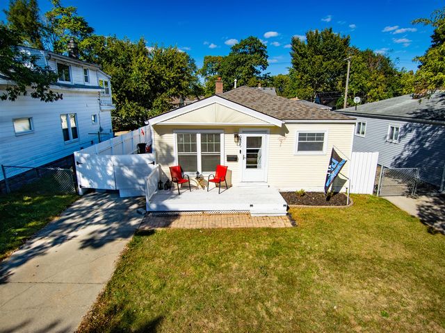 985 E Jarvis Avenue, Hazel Park, MI 48030