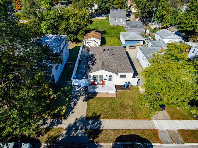 985 E Jarvis Avenue, Hazel Park, MI 48030