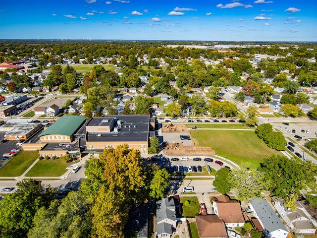 985 E Jarvis Avenue, Hazel Park, MI 48030