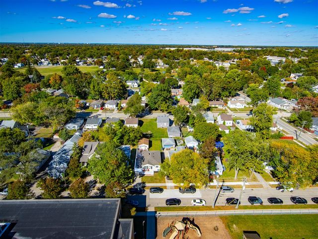 985 E Jarvis Avenue, Hazel Park, MI 48030