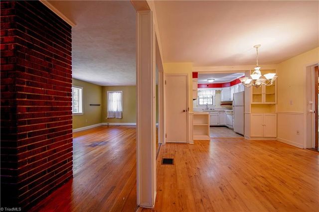 3425 Pine Valley Road, High Point, NC 27265