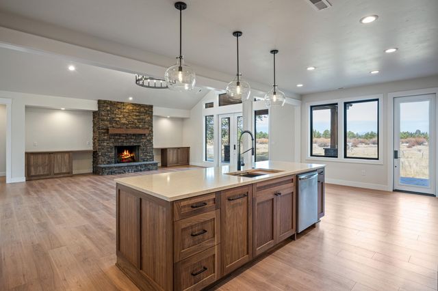 16768 Sandy Court, La Pine, OR 97739