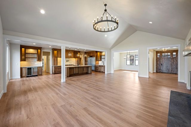 16768 Sandy Court, La Pine, OR 97739