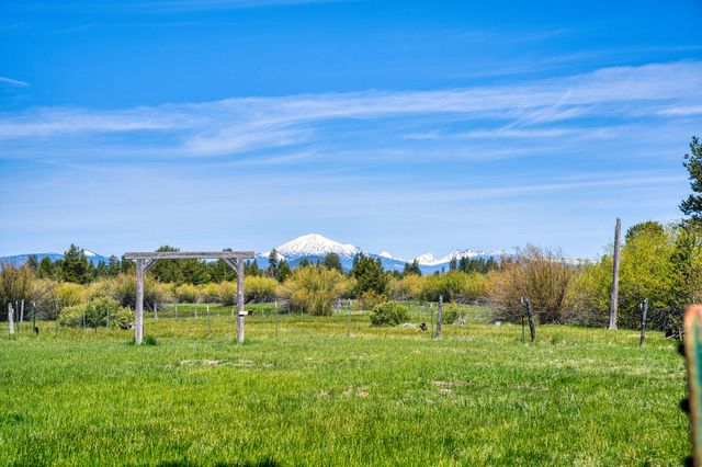 16768 Sandy Court, La Pine, OR 97739