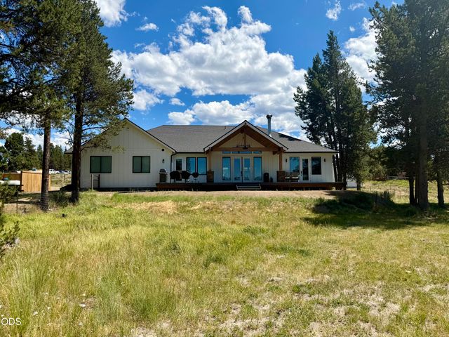 16768 Sandy Court, La Pine, OR 97739