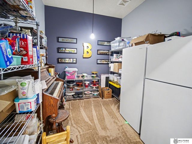 6132 Huntington Avenue, Lincoln, NE 68507