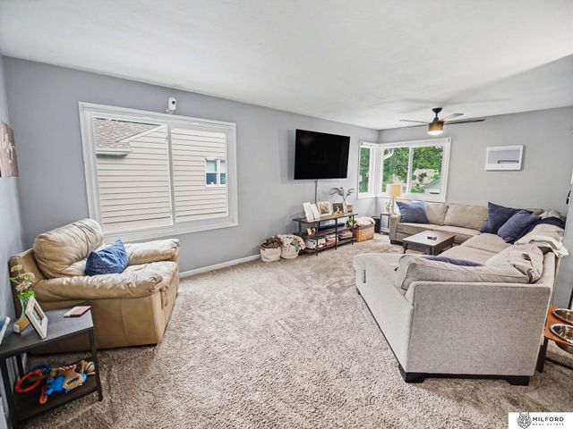6132 Huntington Avenue, Lincoln, NE 68507