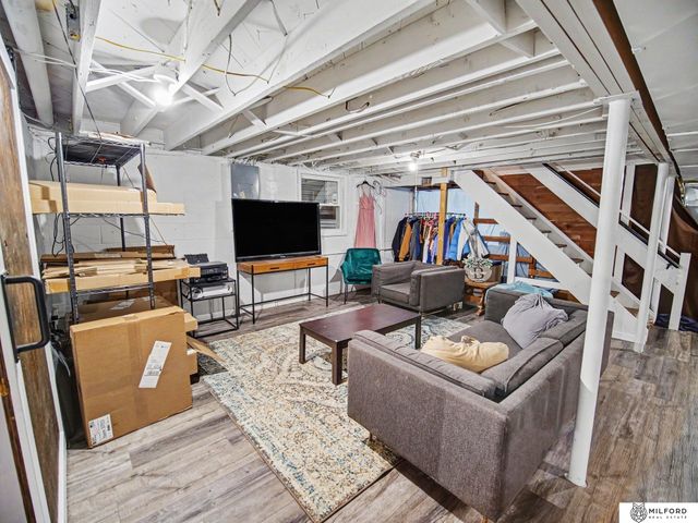 6132 Huntington Avenue, Lincoln, NE 68507