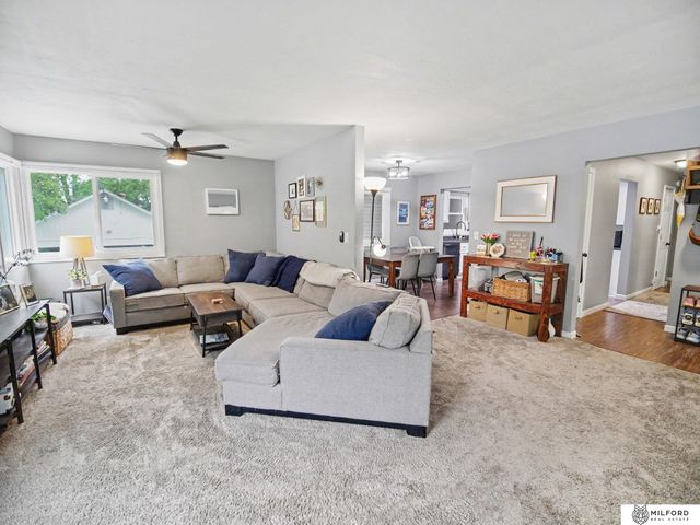 6132 Huntington Avenue, Lincoln, NE 68507