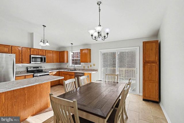 7200 CLOVERHILL RD, Spotsylvania, VA 22551