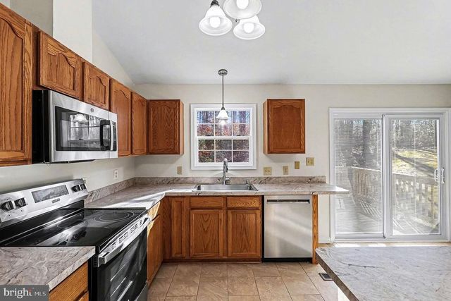 7200 CLOVERHILL RD, Spotsylvania, VA 22551