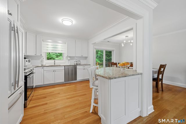 3 Bayberry Drive, Brookfield, CT 06804
