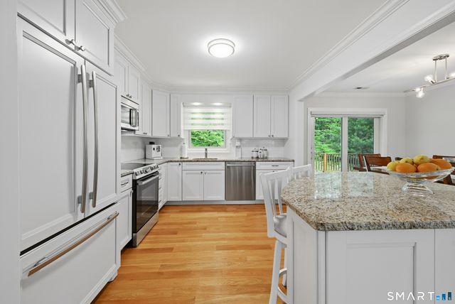 3 Bayberry Drive, Brookfield, CT 06804