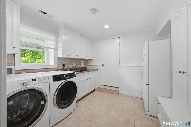 3 Bayberry Drive, Brookfield, CT 06804