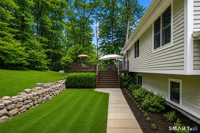 3 Bayberry Drive, Brookfield, CT 06804