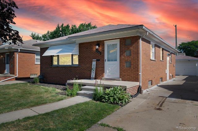 1760 Sycamore Street, Wyandotte, MI 48192