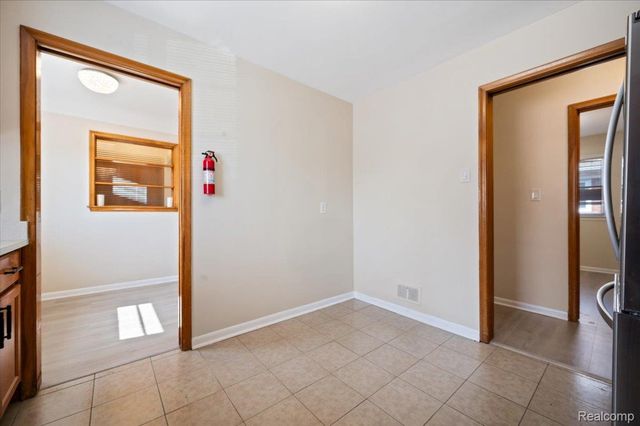 1760 Sycamore Street, Wyandotte, MI 48192