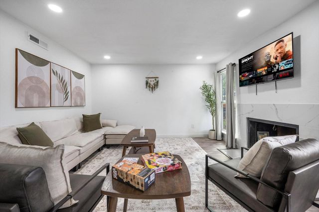 6413 Chimney Creek CIR A1, Austin, TX 78723