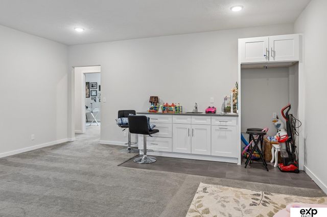 18501 Patrick Avenue, Elkhorn, NE 68022