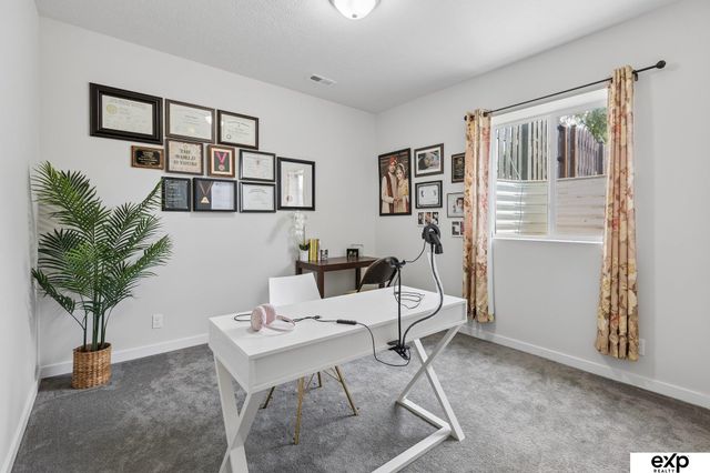 18501 Patrick Avenue, Elkhorn, NE 68022