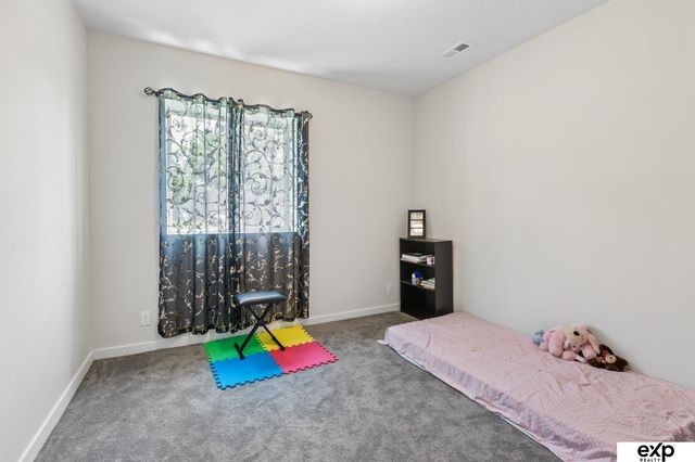 18501 Patrick Avenue, Elkhorn, NE 68022
