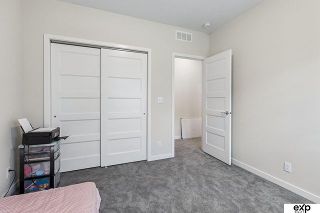 18501 Patrick Avenue, Elkhorn, NE 68022