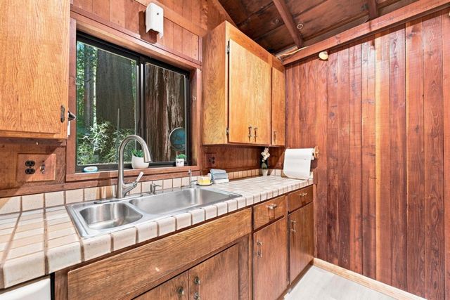 300 Teilh Drive, Boulder Creek, CA 95006