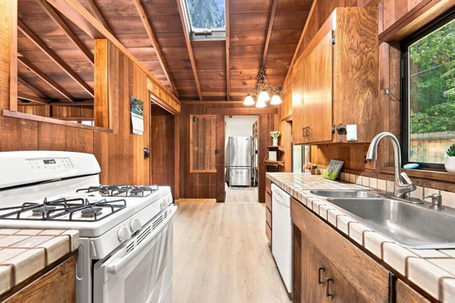 300 Teilh Drive, Boulder Creek, CA 95006