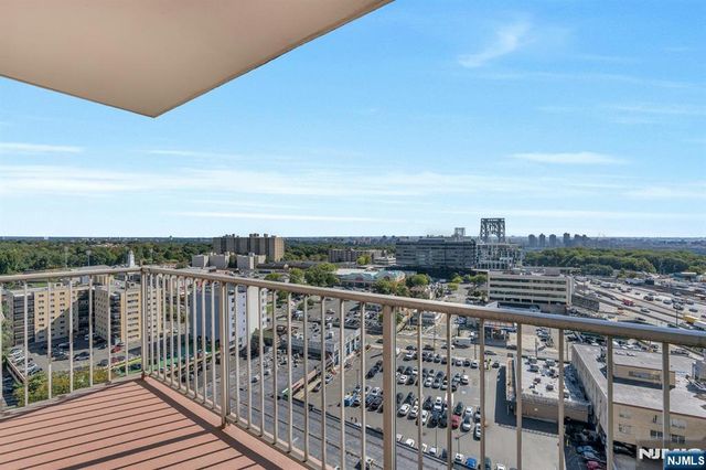 2150 Center Avenue 18A, Fort Lee, NJ 07024