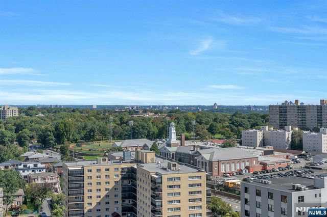 2150 Center Avenue 18A, Fort Lee, NJ 07024
