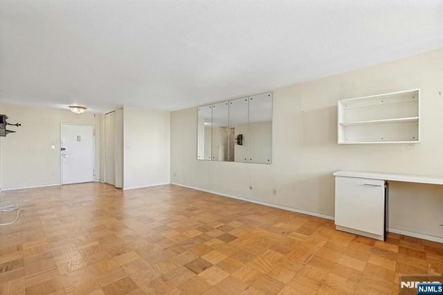 2150 Center Avenue 18A, Fort Lee, NJ 07024