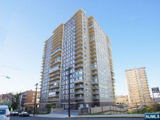 2150 Center Avenue 18A, Fort Lee, NJ 07024