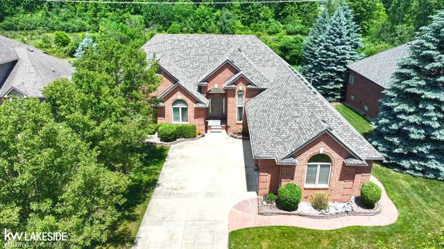13337 Windham Drive, Washington Twp, MI 48094