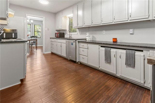 5792 Stonehaven Drive NW, Kennesaw, GA 30152