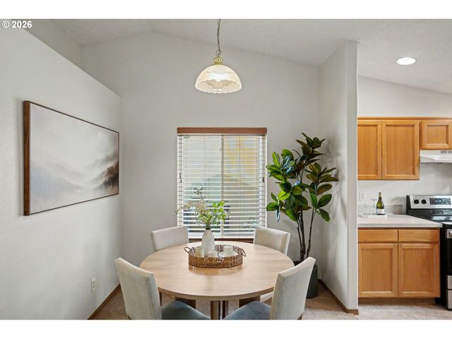 1241 ANNA Ln, Salem, OR 97306