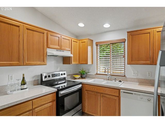1241 ANNA Ln, Salem, OR 97306
