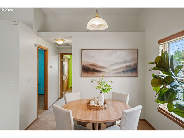1241 ANNA Ln, Salem, OR 97306