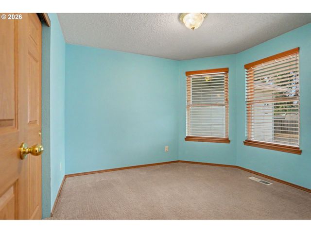 1241 ANNA Ln, Salem, OR 97306