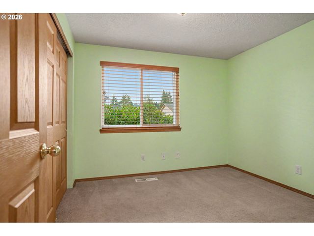 1241 ANNA Ln, Salem, OR 97306