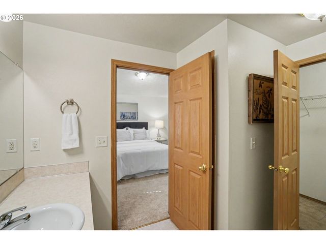 1241 ANNA Ln, Salem, OR 97306